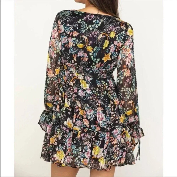 Free People Closer To The Heart Floral Tiered Puff  Sleeve Dress Size Medium - Picture 3 of 13